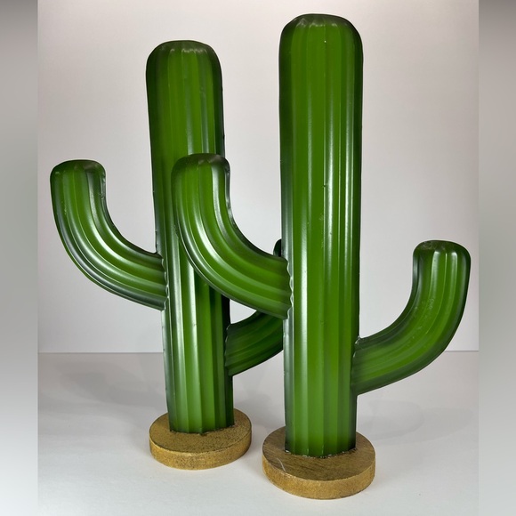 Metal cactus decorative accents, set of 4 - Picture 2 of 13